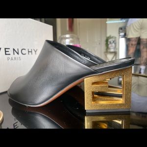 Givenchy leather triangle G heels
